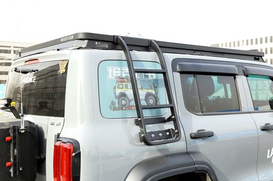 Q235-8 टैंक 300 4x4 वाहनों के लिए बेहतर कार्यक्षमता के लिए साइड सीढ़ी retrofit किट