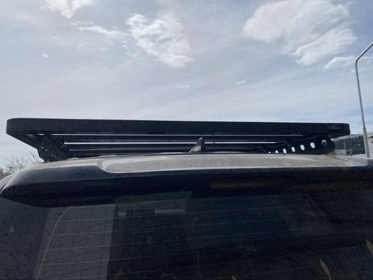 टोयोटा LC300 शीर्ष छत मंच के लिए SUS304 रीढ़ की हड्डी माउंटिंग यूनिवर्सल कार छत वाहक