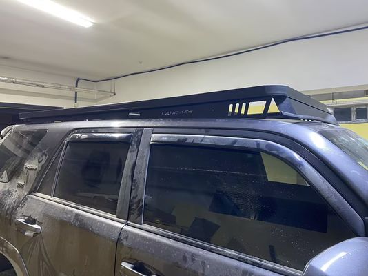 पूर्ण गैर ड्रिल ब्लैक पाउडर कोटिंग 4x4 4 रनर कार छत रैक कैंपिंग गतिविधियों के लिए