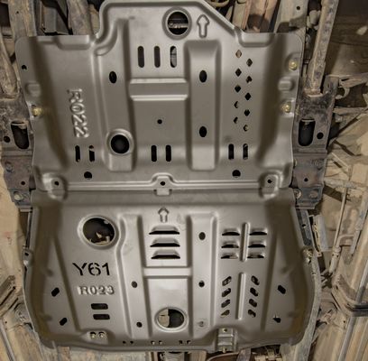 निसान पेट्रोल Y61 GR V पिकअप के लिए इंजन स्किड प्लेट मैग्नीशियम एल्यूमीनियम मिश्र धातु सामग्री