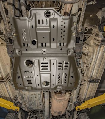 निसान पेट्रोल Y61 GR V पिकअप के लिए इंजन स्किड प्लेट मैग्नीशियम एल्यूमीनियम मिश्र धातु सामग्री